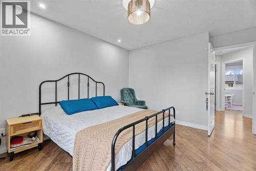 242 Elgin Place Se, Calgary, AB - Indoor Photo Showing Bedroom