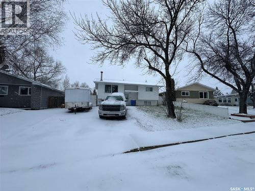 1277 Gillmor Crescent, Prince Albert, SK - Outdoor