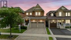 158 DOWNY EMERALD DRIVE  Bradford West Gwillimbury, ON L3Z 0E6