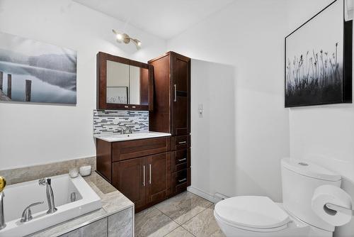 Salle de bains - 522 Rue Lesage, Chambly, QC - Indoor Photo Showing Bathroom