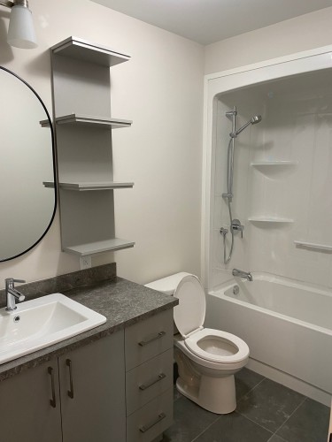Salle de bains - 520 Rue St-Armand, Beauharnois, QC - Indoor Photo Showing Bathroom