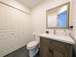 Powder room - 