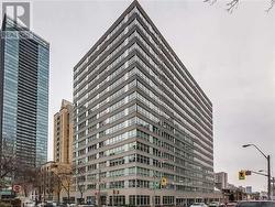 PH1605 - 71 CHARLES STREET E  Toronto, ON M4Y 2T3