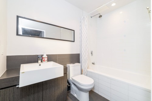 Salle de bains - 601B-5077 Rue Paré, Montréal (Côte-Des-Neiges/Notre-Dame-De-Grâce), QC - Indoor Photo Showing Bathroom