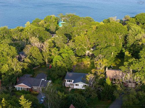 24 LODGE Drive  Halifax, NS B3M 2G7