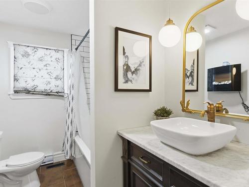 722 Highway 1, Hebron, NS 