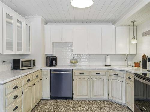 722 Highway 1, Hebron, NS 