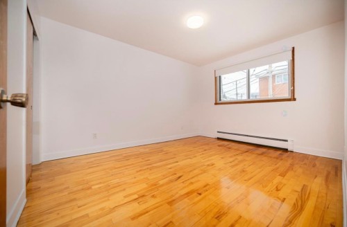 Chambre à coucher - 8502 Rue Chauveau, Montréal (Saint-Léonard), QC - Indoor Photo Showing Other Room