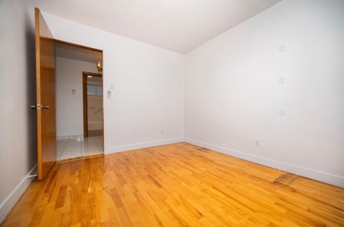 Chambre à coucher - 8502 Rue Chauveau, Montréal (Saint-Léonard), QC - Indoor Photo Showing Other Room