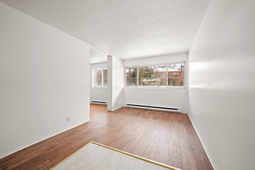 Living Room - 106C-11750 Boul. De Pierrefonds, Montréal (Pierrefonds-Roxboro), QC - Indoor Photo Showing Other Room