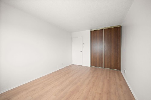 Chambre à coucher principale - 403C-11750 Boul. De Pierrefonds, Montréal (Pierrefonds-Roxboro), QC - Indoor Photo Showing Other Room