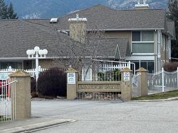 213-320 Brandon Avenue  Penticton, BC V2A 3S8