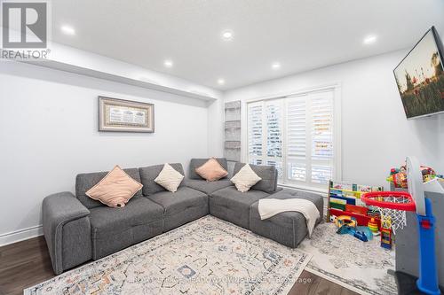 15B - 5865 Dalebrook Crescent, Mississauga, ON - Indoor Photo Showing Living Room