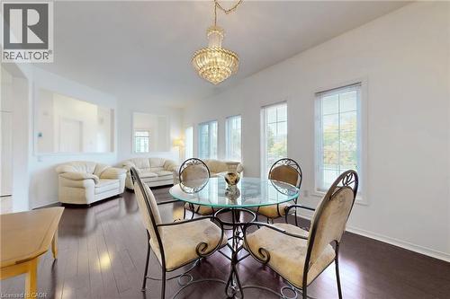 6509 Valiant Heights, Mississauga, ON - Indoor Photo Showing Dining Room