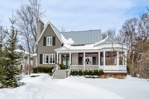 Façade - 41 Rue Lakeshore, Beaconsfield, QC - Outdoor With Deck Patio Veranda With Facade
