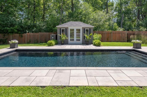 Pool - 41 Rue Lakeshore, Beaconsfield, QC - Outdoor With In Ground Pool With Backyard