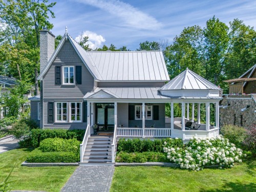 Front of Structure - 41 Rue Lakeshore, Beaconsfield, QC - Outdoor With Deck Patio Veranda With Facade