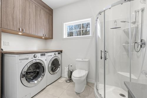 Salle de bains - 1377 Ch. Gémont, Saint-Adolphe-D'Howard, QC - Indoor Photo Showing Laundry Room