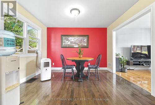 6 Faraday Crescent, Deep River, ON - Indoor Photo Showing Dining Room