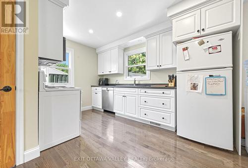 6 Faraday Crescent, Deep River, ON - Indoor Photo Showing Kitchen