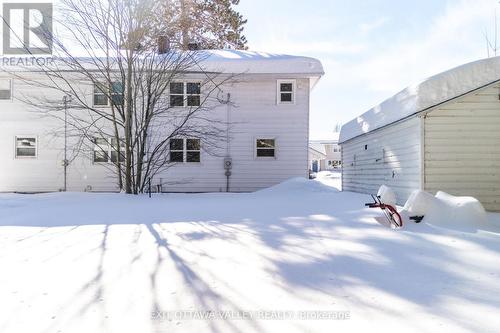 6 Faraday Crescent, Deep River, ON - Outdoor