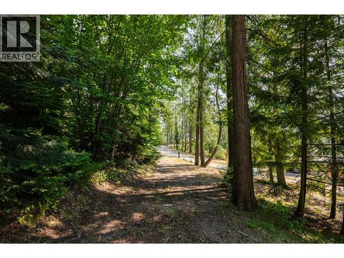 6814 Marian Lane, Nelson, BC 