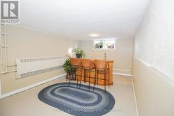 REC ROOM + DRY BAR - 