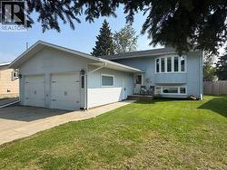 1113 10 Street SE  Slave Lake, AB T0G 2A3