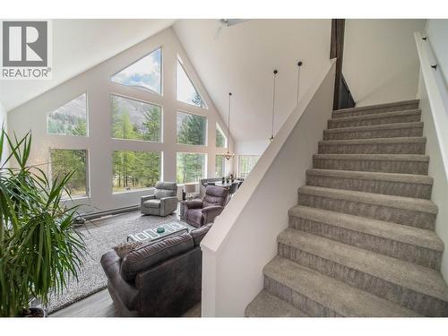 4165 93 Highway, Grasmere, BC - Indoor Photo Showing Other Room