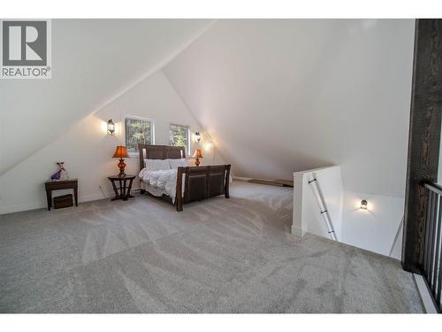 4165 93 Highway, Grasmere, BC - Indoor