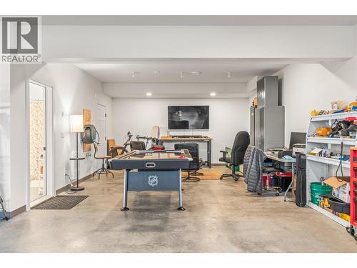 8909 Cherry Lane, Coldstream, BC - Indoor Photo Showing Other Room