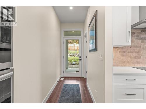 8909 Cherry Lane, Coldstream, BC - Indoor Photo Showing Other Room