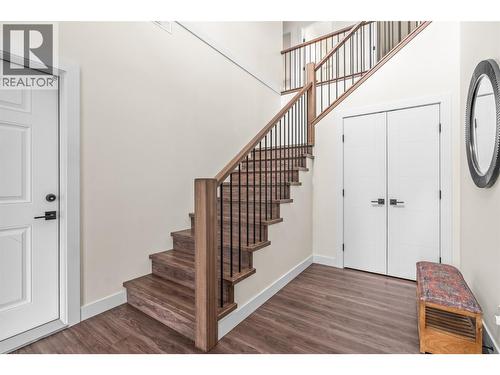 8909 Cherry Lane, Coldstream, BC - Indoor Photo Showing Other Room