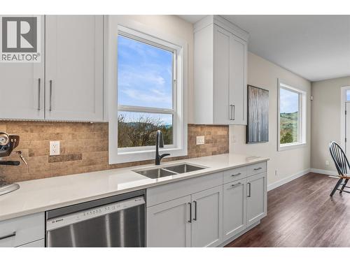 8909 Cherry Lane, Coldstream, BC - Indoor Photo Showing Kitchen With Double Sink With Upgraded Kitchen
