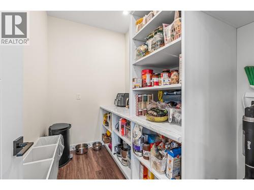 8909 Cherry Lane, Coldstream, BC - Indoor