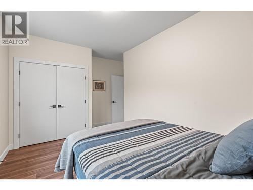 8909 Cherry Lane, Coldstream, BC - Indoor Photo Showing Bedroom