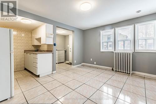 Main Floor Apartment 2 - 1160 Dufferin Street, Toronto, ON - Indoor Photo Showing Kitchen