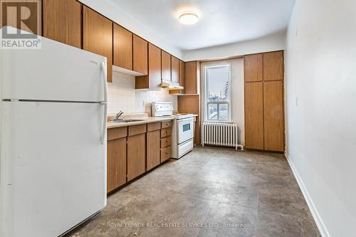 2nd  Floor Apt 3 - 1160 Dufferin Street, Toronto, ON - Indoor Photo Showing Kitchen