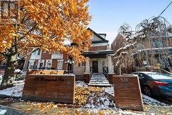 1 - 531 RUNNYMEDE ROAD  Toronto, ON M6S 2Z8