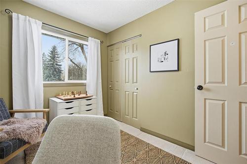 3 Golden Willow Crescent, Winnipeg, MB - Indoor Photo Showing Bedroom