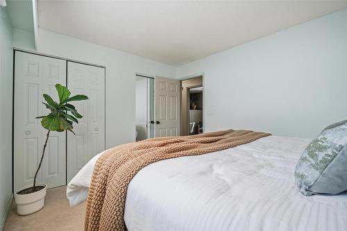 3 Golden Willow Crescent, Winnipeg, MB - Indoor Photo Showing Bedroom