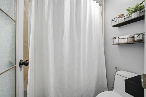 3 Golden Willow Crescent, Winnipeg, MB - Indoor Photo Showing Bathroom