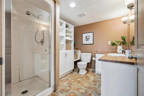 3 Golden Willow Crescent, Winnipeg, MB - Indoor Photo Showing Bathroom