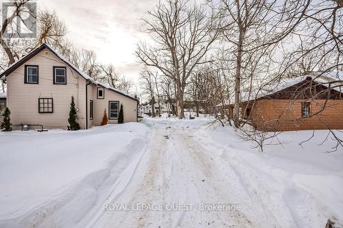 4 ALLEN STREET  Oro-Medonte, ON L3V 6G2
