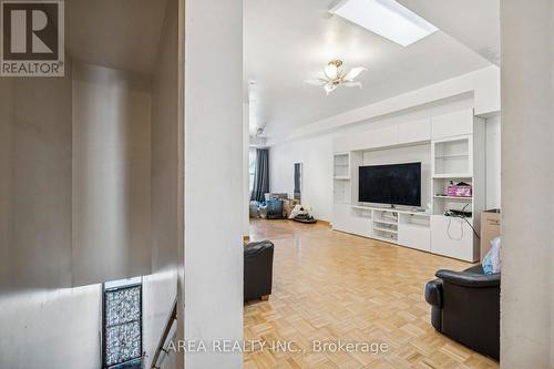 839-841 Gerrard Street E, Toronto, ON 