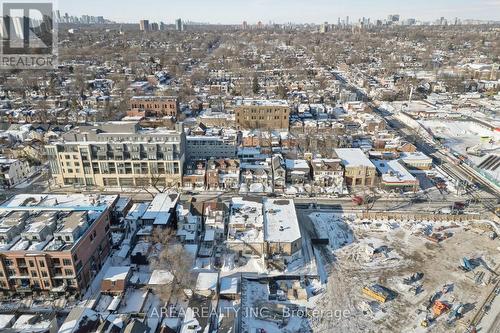 839-841 Gerrard Street E, Toronto, ON 