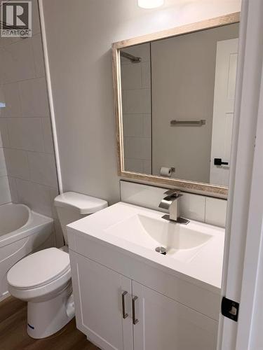 4834 62 Avenue, Taber, AB - Indoor Photo Showing Bathroom