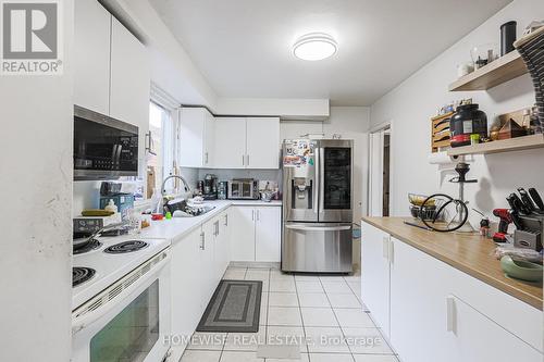 4 Lanark Avenue, Toronto, ON - Indoor Photo Showing Kitchen