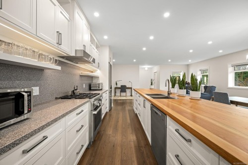 3767 Maple Lane, Royston, BC 