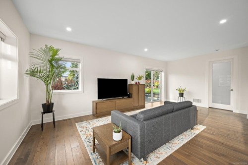 3767 Maple Lane, Royston, BC 